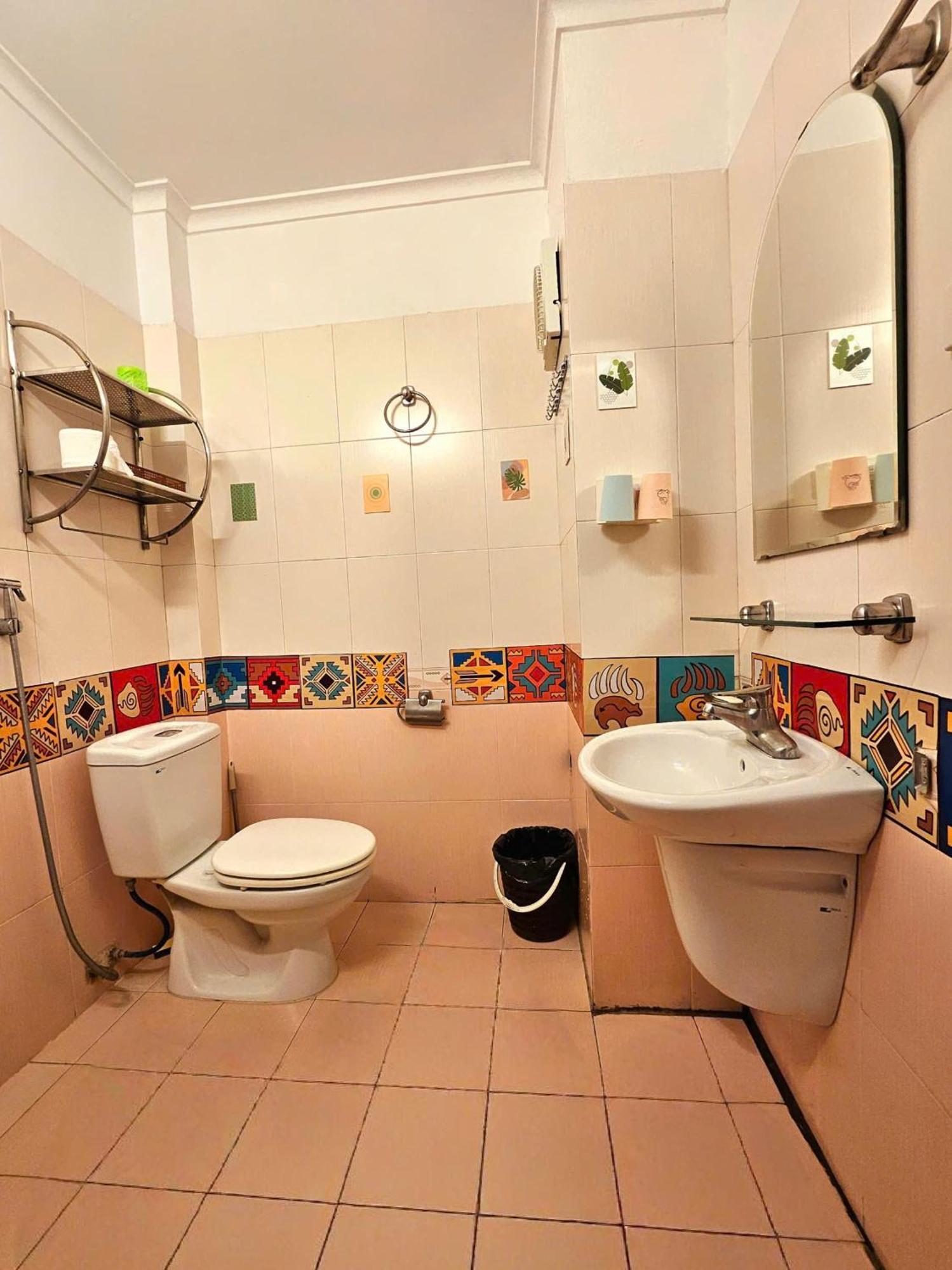 Rainbow Homestay - No 8 Alley 18B Tong Dan Hanoi Kültér fotó